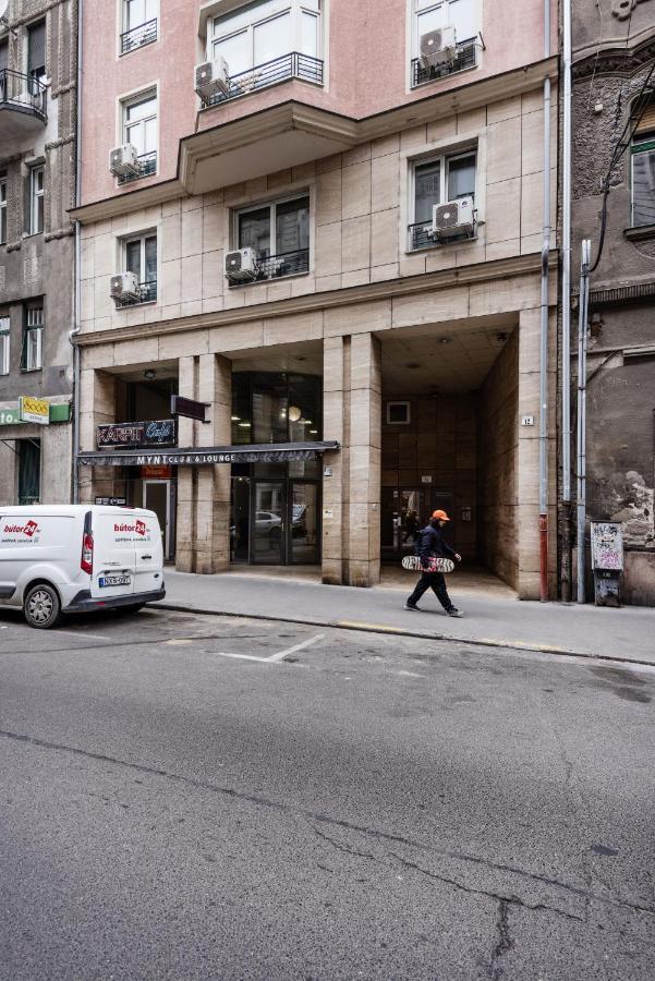 דירות בודפשט Downtown Charm With Balcony And Garden View מראה חיצוני תמונה